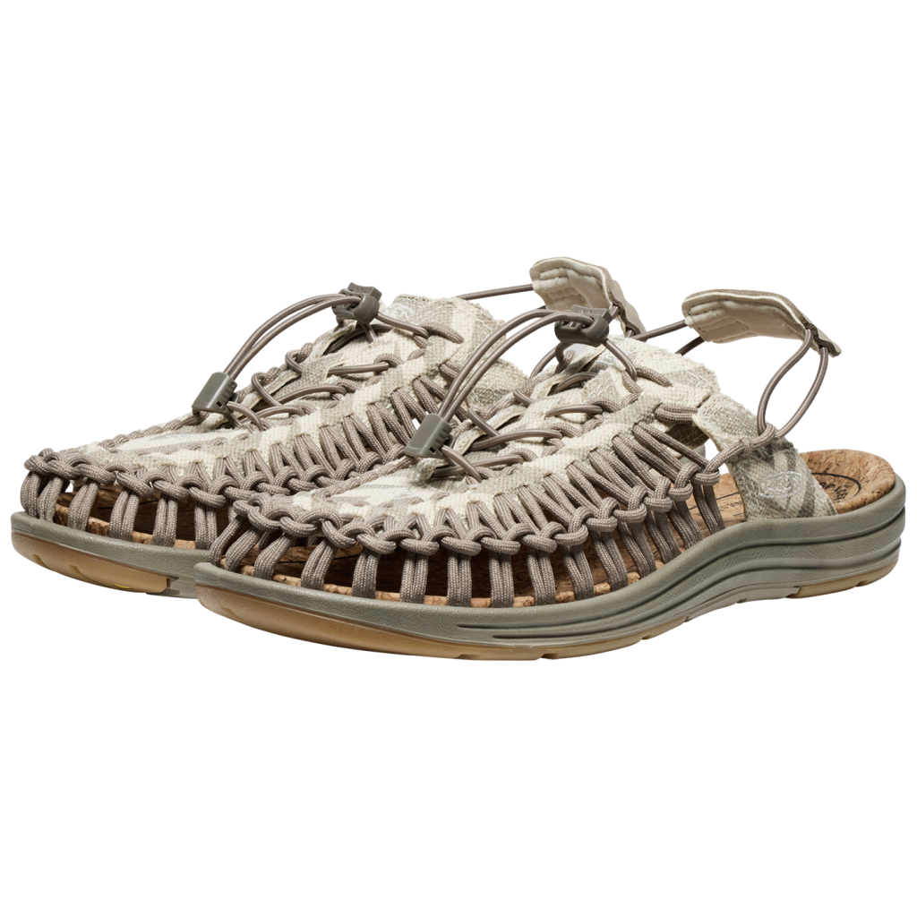 KEEN A Uneek II Convertible Canvas Freizeitsandalen in BEIGE